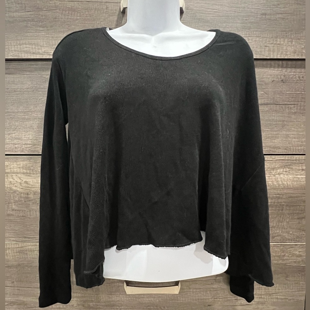 Poof: Long Sleeve, Crew Neck, Crop Too